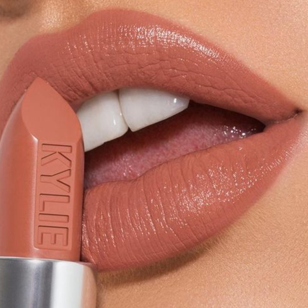 Kylie Jenner lipstick - Dulce de Leche